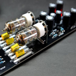 Купить Усилители от 2390 руб